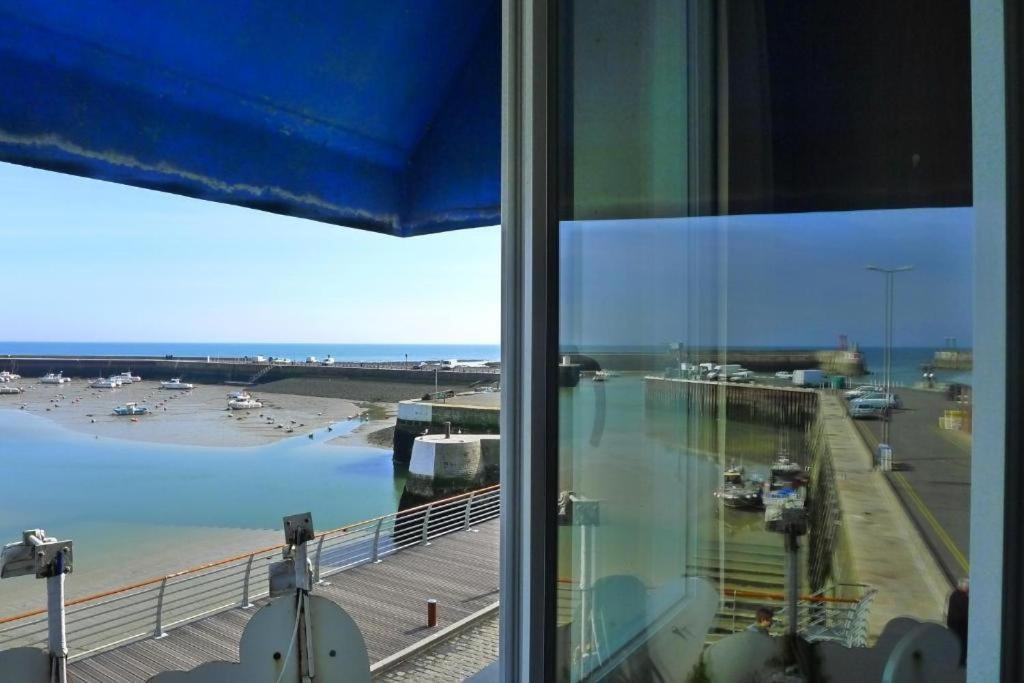 Le Grand Hotel De La Marine "Face A La Mer" Port-en-Bessin-Huppain Exterior photo