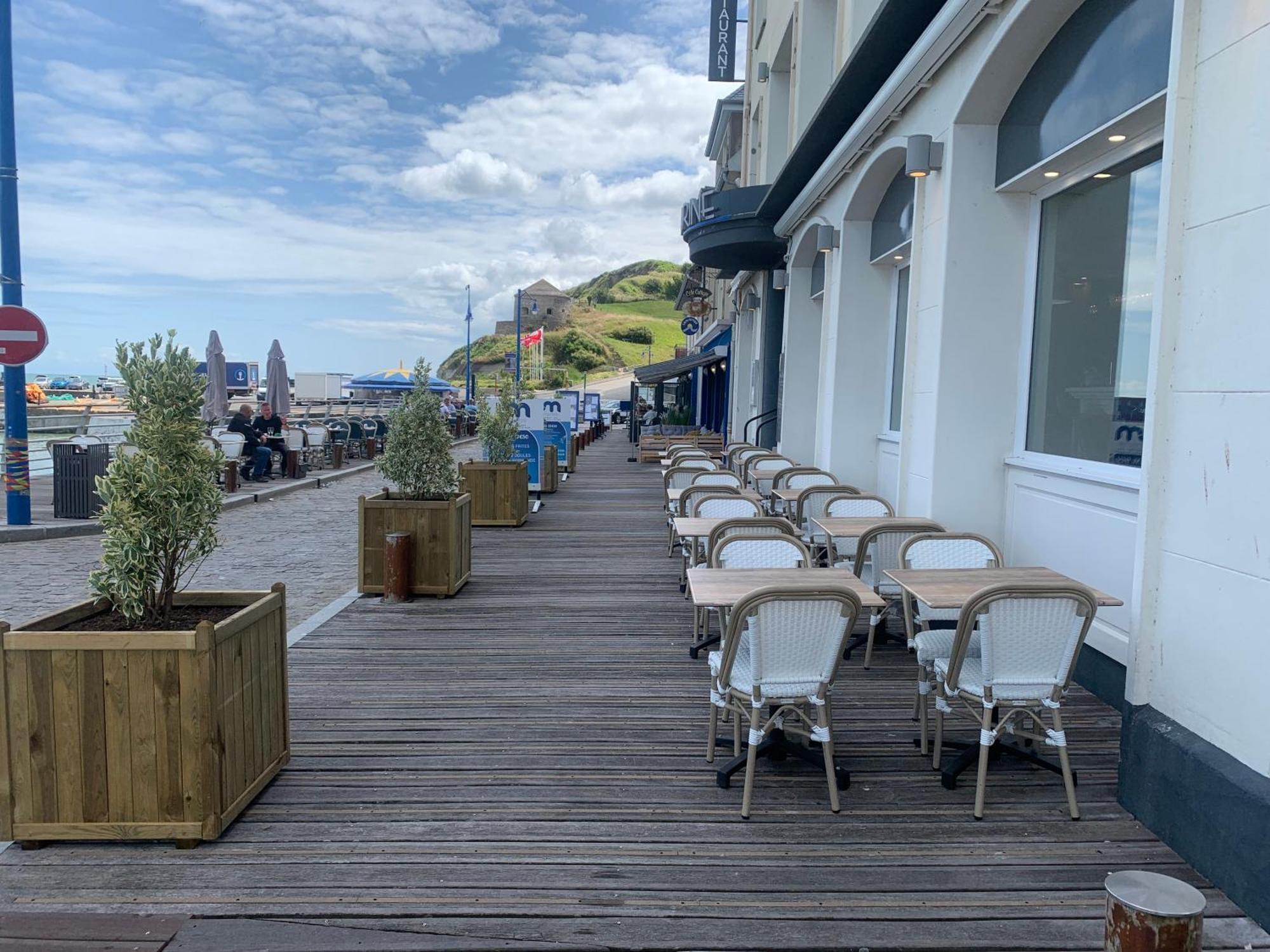 Le Grand Hotel De La Marine "Face A La Mer" Port-en-Bessin-Huppain Exterior photo